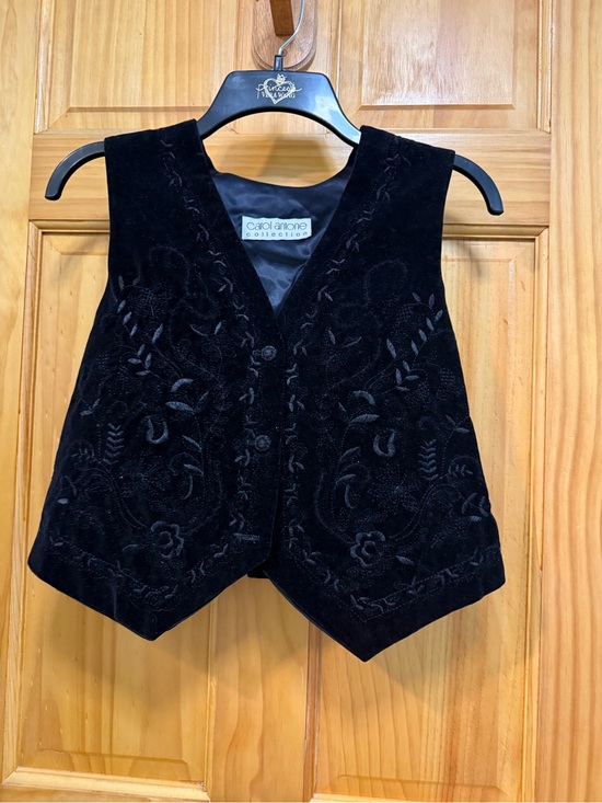 Carol antone Jackets & Blazers - VTG. Carol Antone Black Velvet Embroidered Vest size M